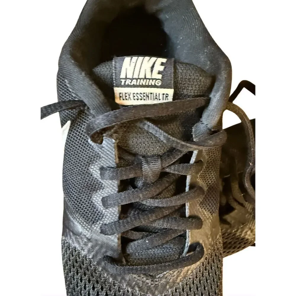 Nike Flex Essential Training TR Women’s Sz. 6.5 Black. Workout Athletic